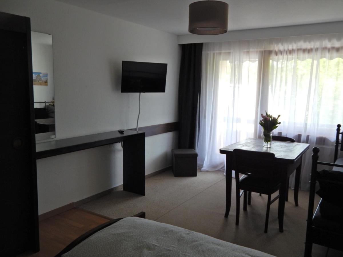 Free Apartment - Burgblick Bad Urach Exterior foto